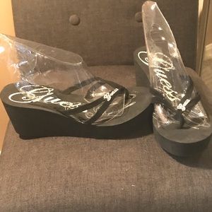 Guess wedge sandal